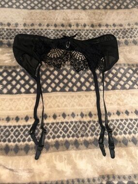 Source Unknown Black Lace Garter Belt size medium M